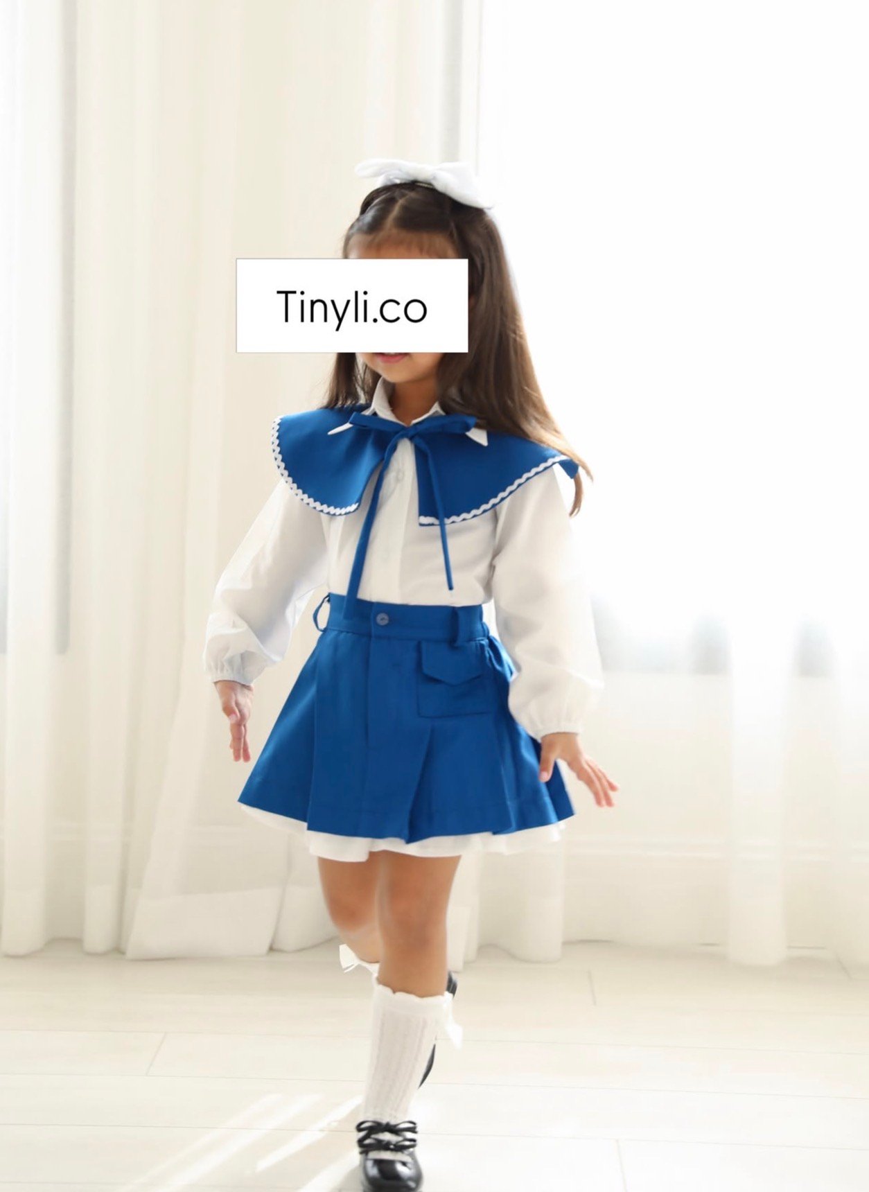 Collar set ( top+ skort)
